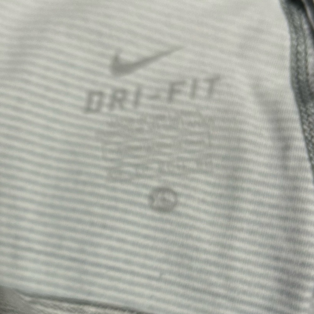 NIKE Womens Dri-Fit Legendary Horizon Capri Leggings in Black White Size XSmall - Picture 4 of 5